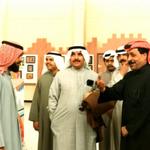 احمد الرشدان وعدد من الزوار في مدرسة عبداللطيف الصالح